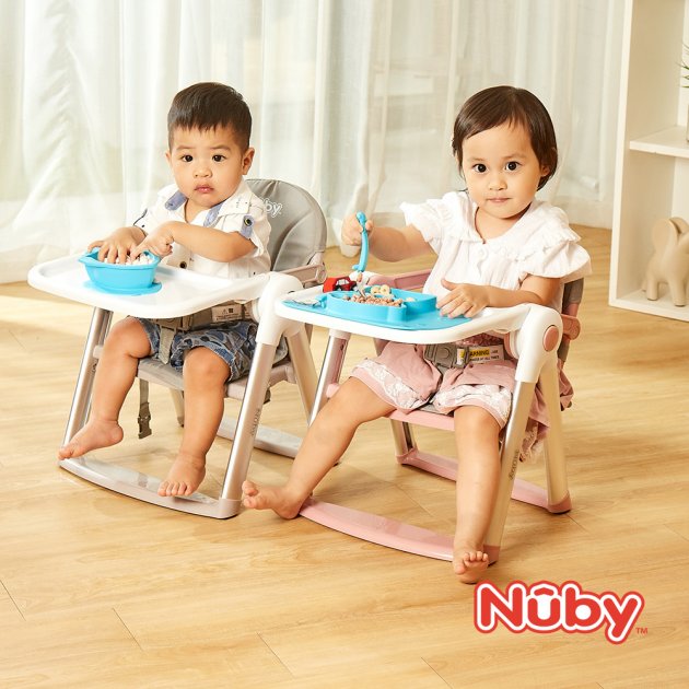 NUBY可攜兩用兒童餐椅 5